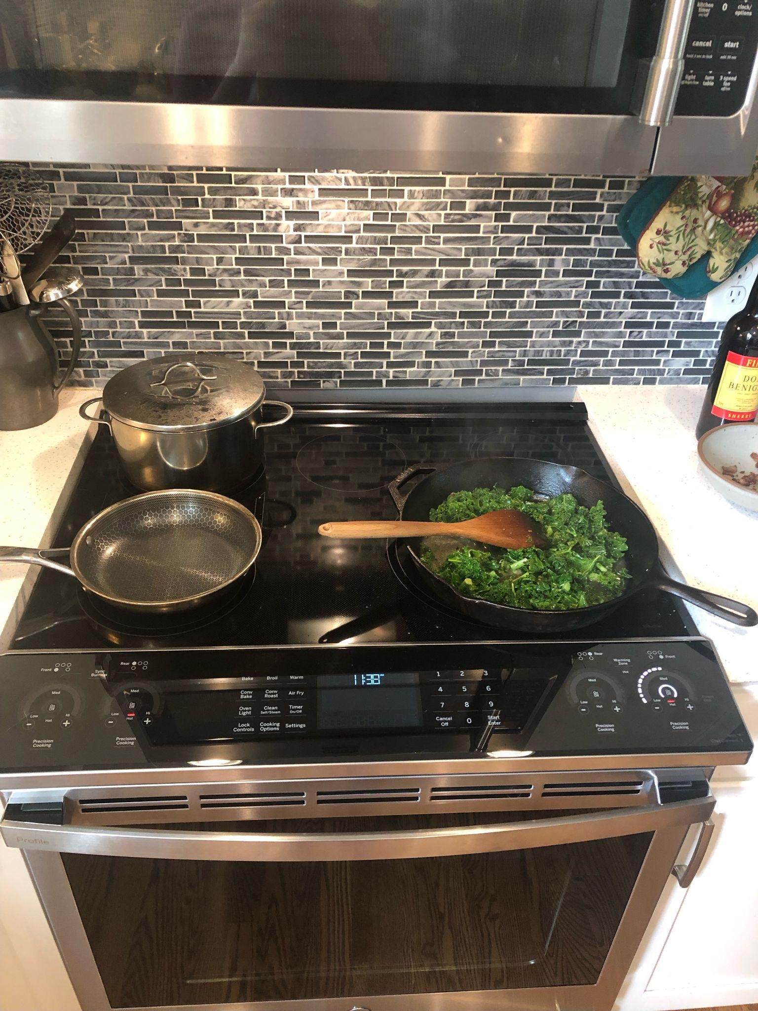 https://www.eesi.org/images/content/Induction_Cooking.jpg