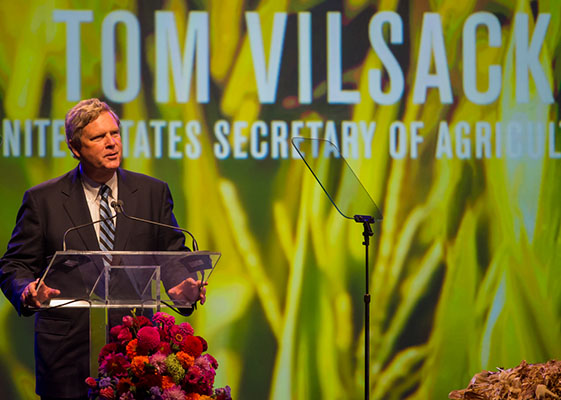 Tom Vilsack at the opening of Project LIBERTY (Courtesy: POET-DSM Advanced Biofuels)